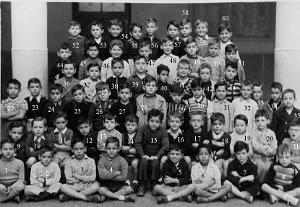 ECOLE JULES RENARD GARCONS 1951 CP M. MARTINEZ